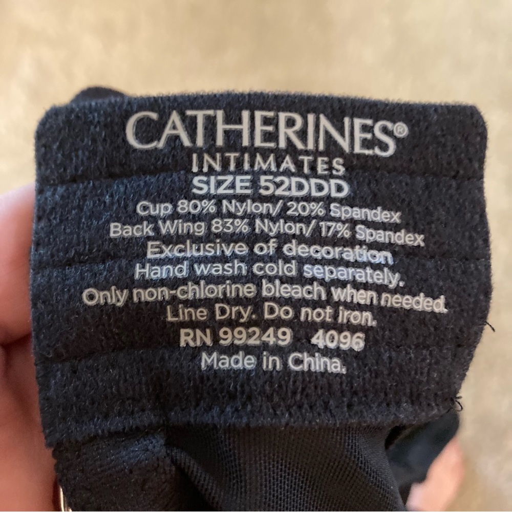 Catherine’s Plunge Bra - Picture 5 of 5